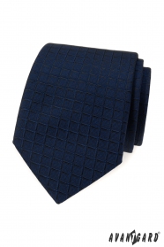 Modrá kravata so štvorcovou štruktúrou
