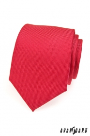 Červená pánska kravata s jemnou štruktúrou